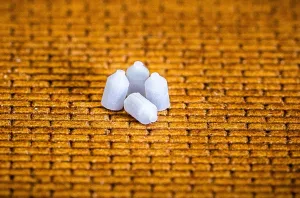 Bottle - 3.5mm high - 4of - Each - HO Scale