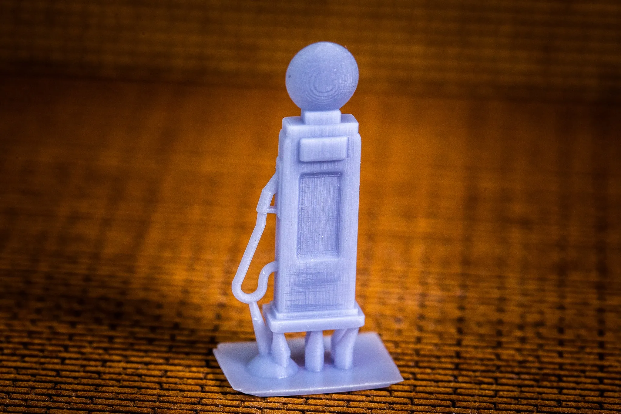 Classic Gas Pump - Short - HO Scale