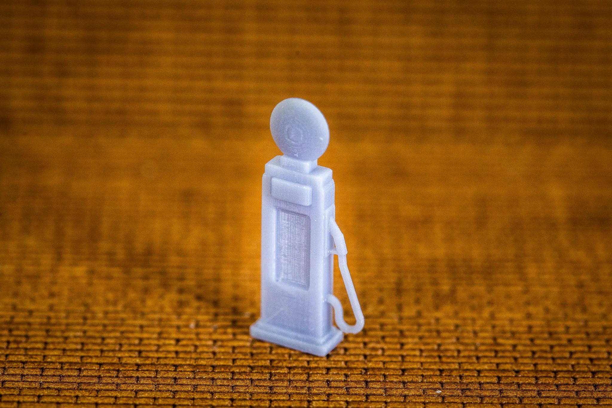 Classic Gas Pump - Short - HO Scale