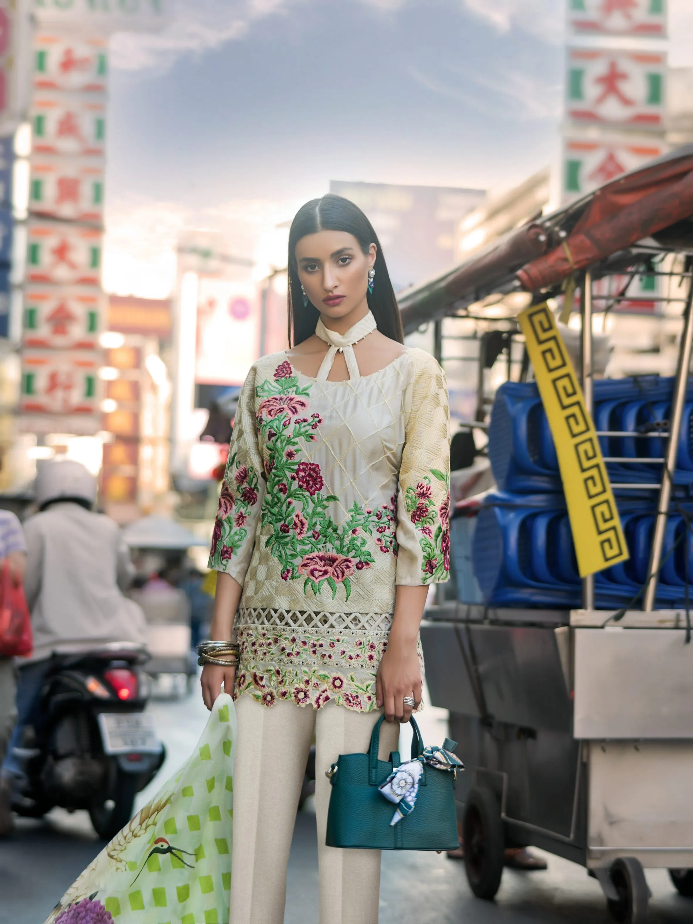 Erum Khan Embroidered Chiffon Collection – Secret Garden