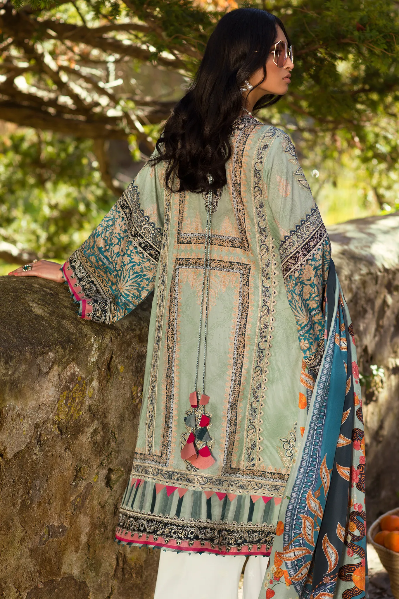 Élan Luxury Lawn Collection 2019 – EL-03 A (ALMENDRA)