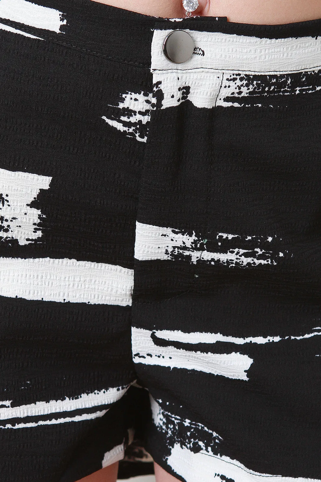 Streak Texture Shorts